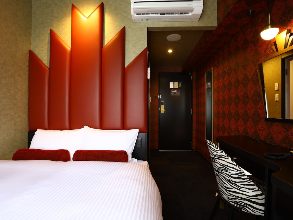 【禁煙】ダブルルーム/ベッド幅140cm×1台/2名まで/13㎡ 客室11 | ホテルウィングインターナショナルセレクト大阪梅田