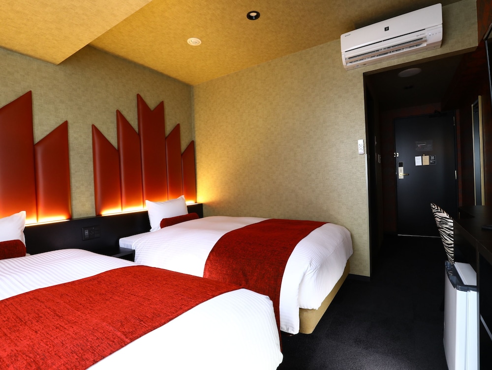 【禁煙】ツインルーム/ベッド幅120cm×2台/2名まで/19㎡ 客室8 | ホテルウィングインターナショナルセレクト大阪梅田