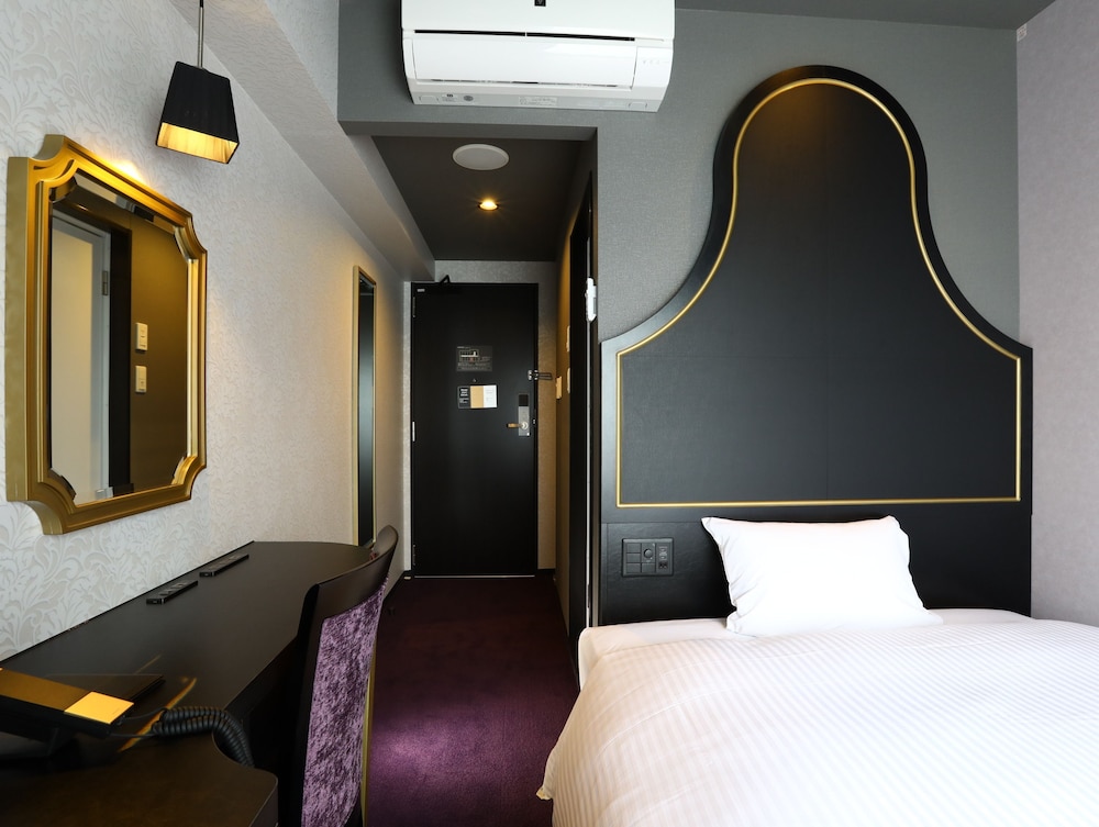 【禁煙】セミダブルルーム/ベッド幅140cm×1台/2名まで/12㎡ 客室7 | ホテルウィングインターナショナルセレクト大阪梅田