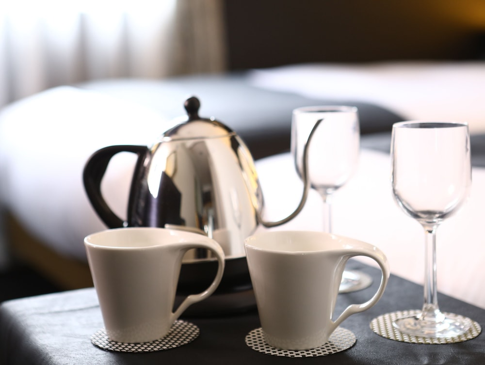 【禁煙】ダブルルーム/ベッド幅140cm×1台/2名まで/13㎡ コーヒー / コーヒーメーカー0 | ホテルウィングインターナショナルセレクト大阪梅田