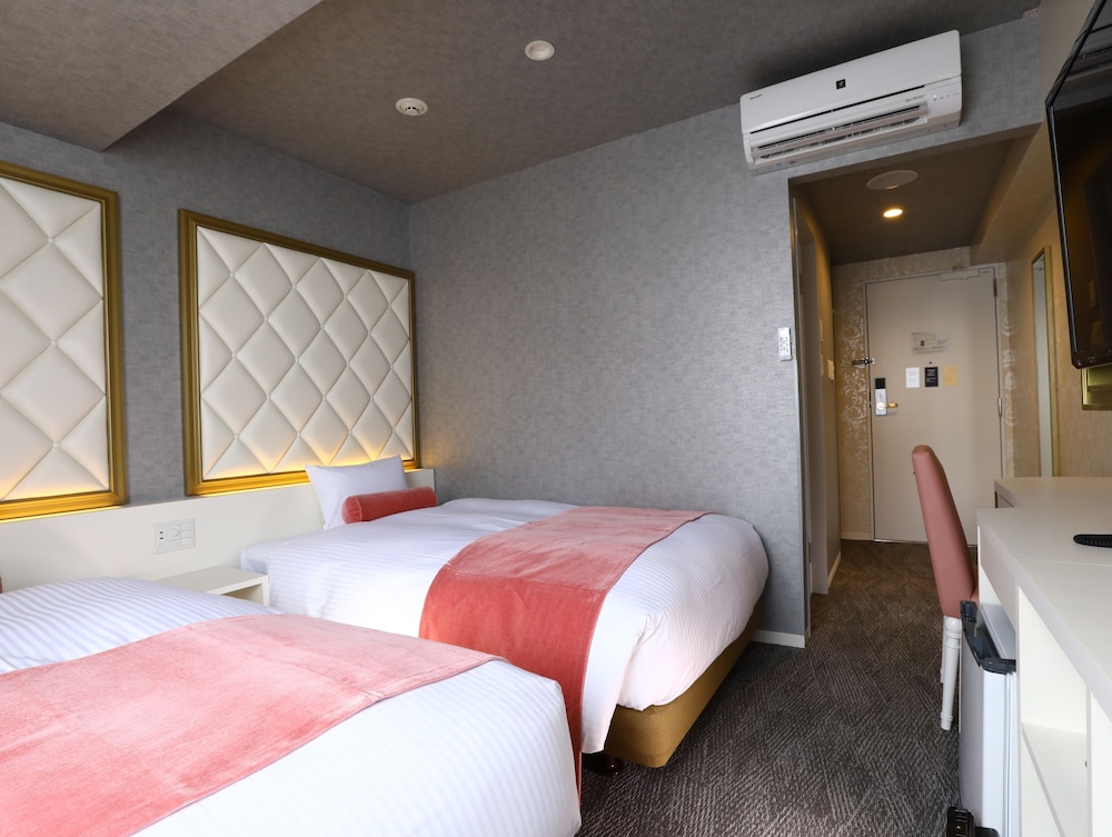 【禁煙】ツインルーム/ベッド幅120cm×2台/2名まで/19㎡ 客室5 | ホテルウィングインターナショナルセレクト大阪梅田