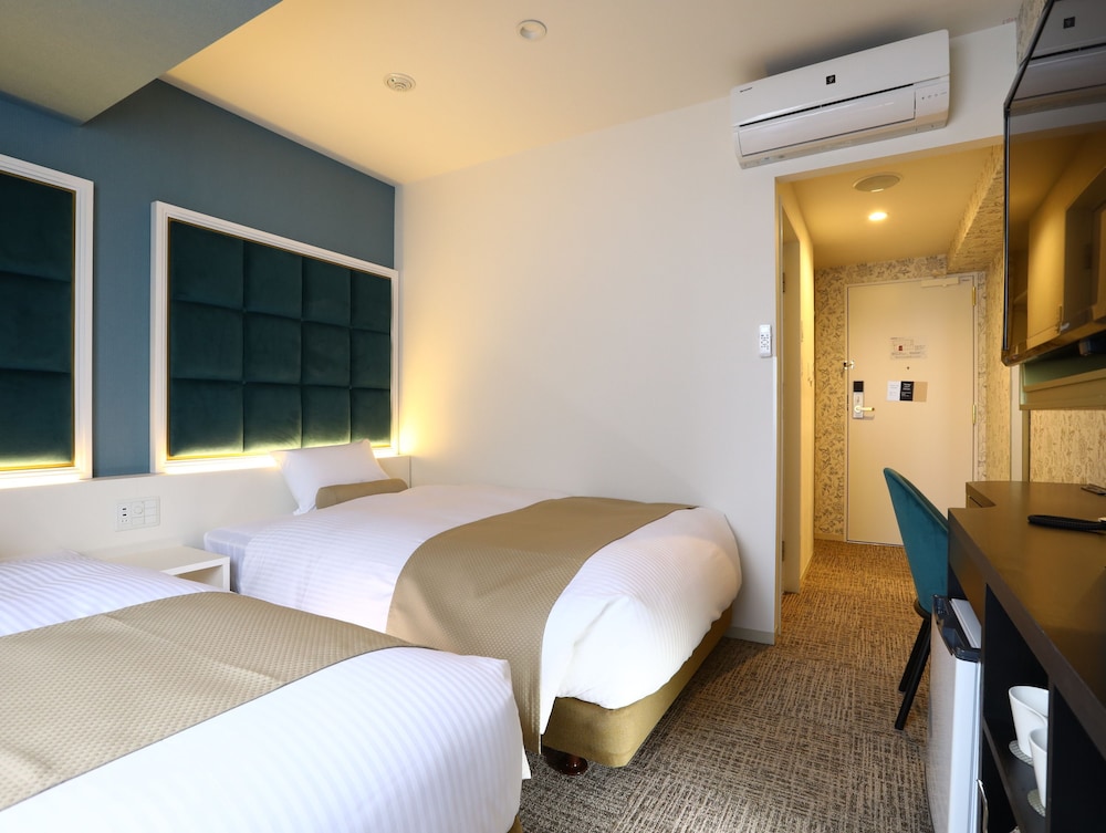 【禁煙】ツインルーム/ベッド幅120cm×2台/2名まで/19㎡ 客室20 | ホテルウィングインターナショナルセレクト大阪梅田
