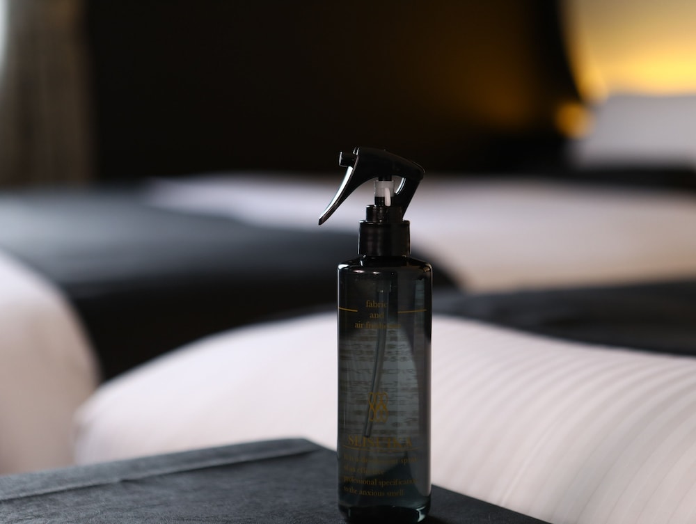 【禁煙】セミダブルルーム/ベッド幅140cm×1台/2名まで/12㎡ 客室13 | ホテルウィングインターナショナルセレクト大阪梅田