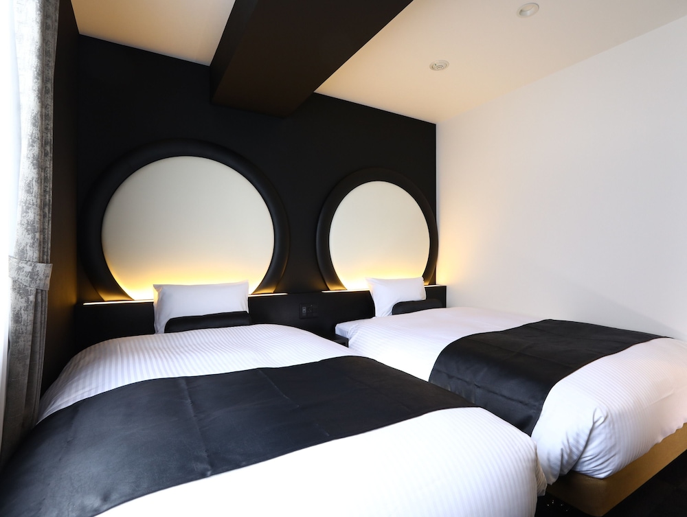 【禁煙】ツインルーム/ベッド幅120cm×2台/2名まで/19㎡ 客室22 | ホテルウィングインターナショナルセレクト大阪梅田