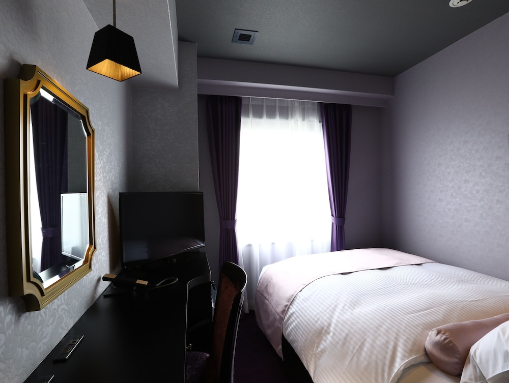 【禁煙】セミダブルルーム/ベッド幅140cm×1台/2名まで/12㎡ 客室10 | ホテルウィングインターナショナルセレクト大阪梅田