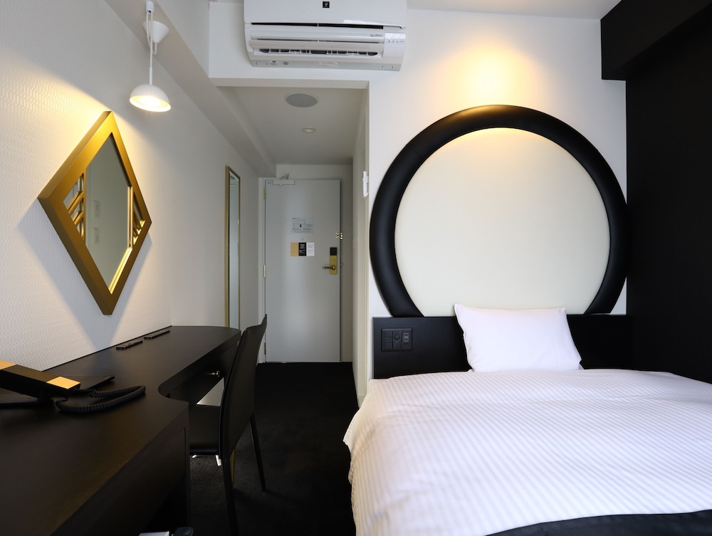 【禁煙】セミダブルルーム/ベッド幅140cm×1台/2名まで/12㎡ | ホテルウィングインターナショナルセレクト大阪梅田