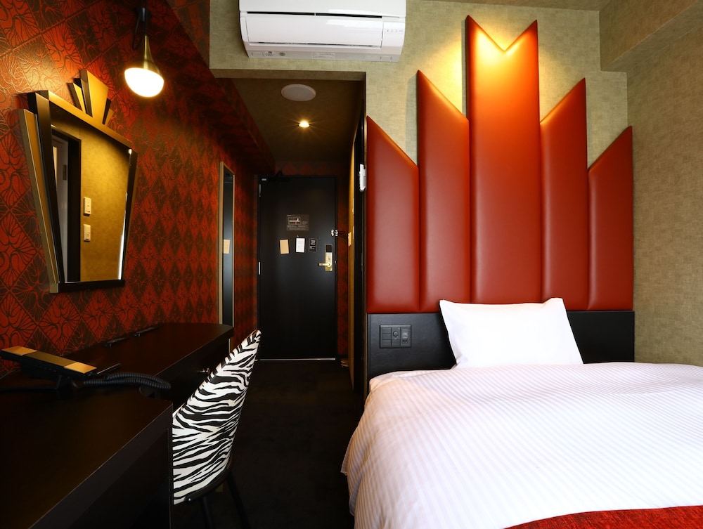 【禁煙】セミダブルルーム/ベッド幅140cm×1台/2名まで/12㎡ 客室11 | ホテルウィングインターナショナルセレクト大阪梅田