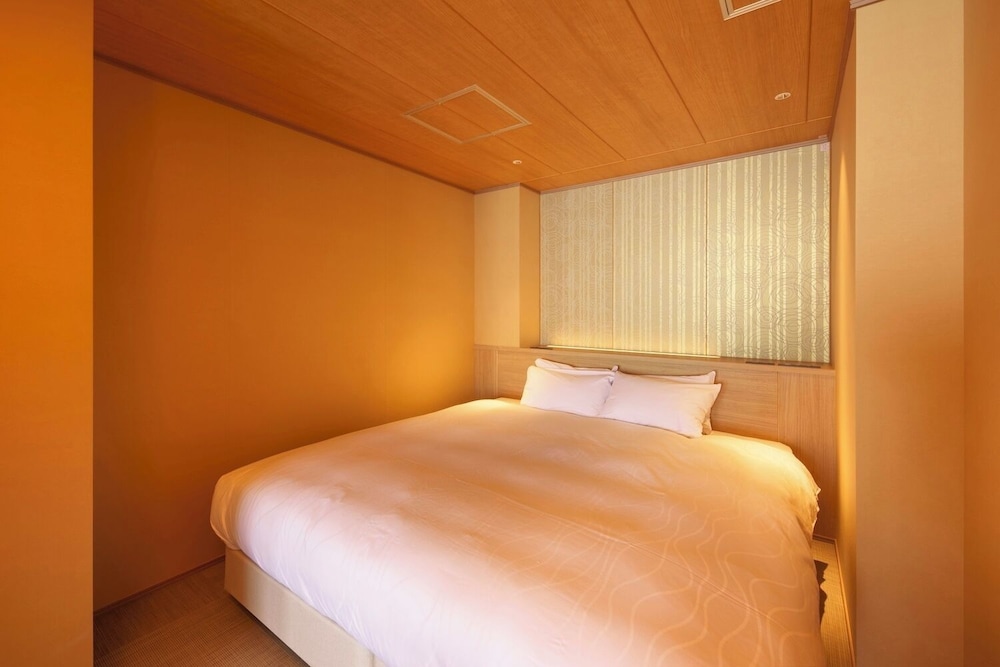 デラックス ルーム 客室3 | 石花海