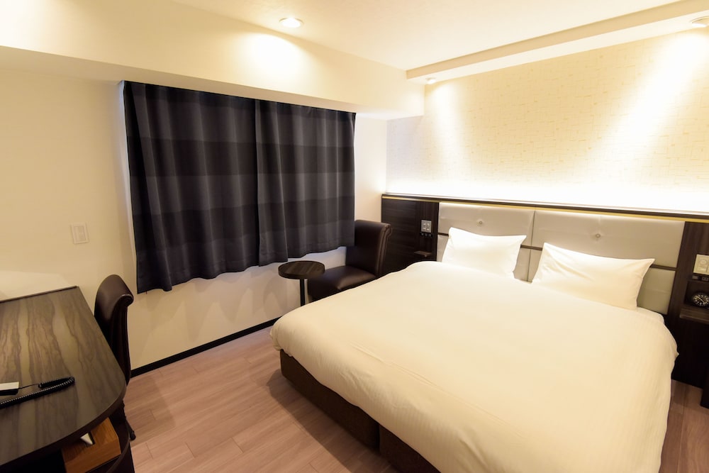 デラックス ダブルルーム | JR 西日本グループ ヴィアイン名古屋駅前椿町