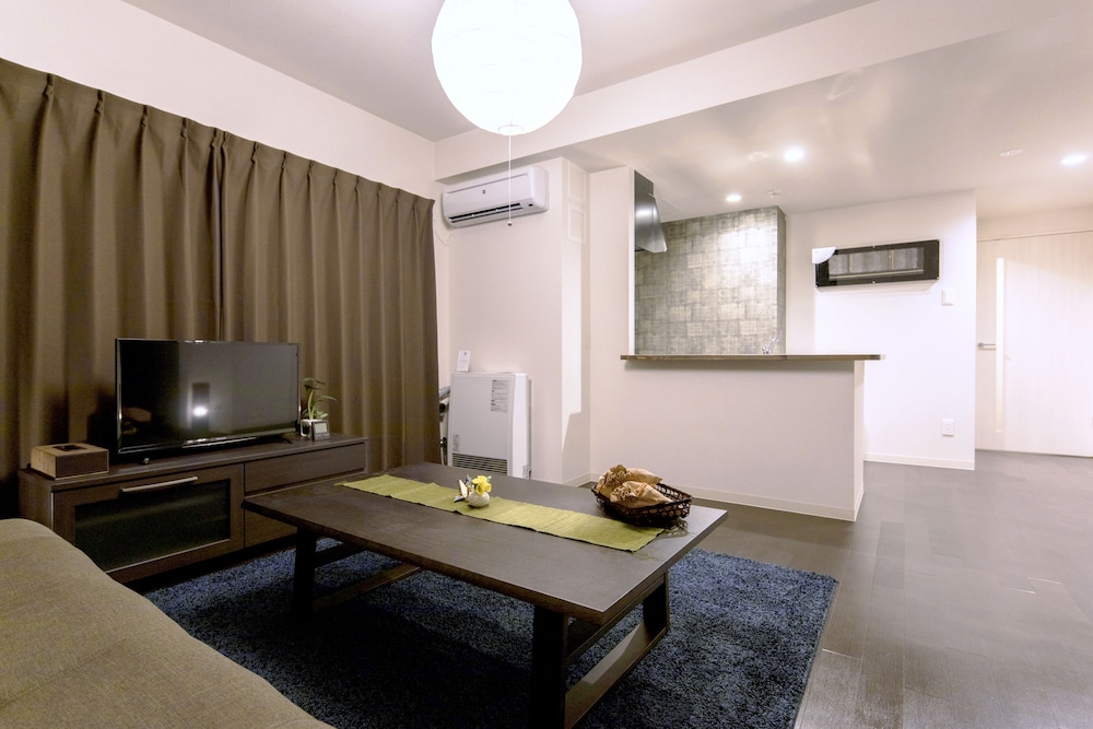 デラックス ルーム 3 ベッドルーム キッチン リビング エリア0 | PINN-N4E2