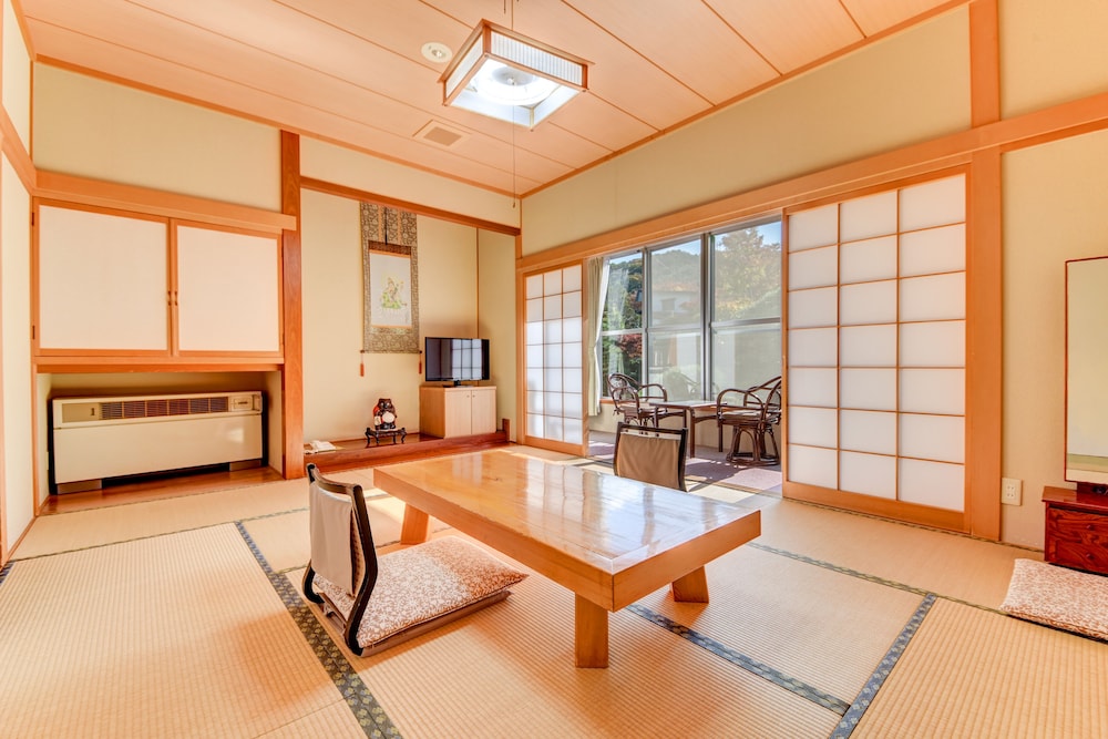 和室8畳 専用トイレ付 喫煙可 客室3 | 本陣の宿 柳の湯