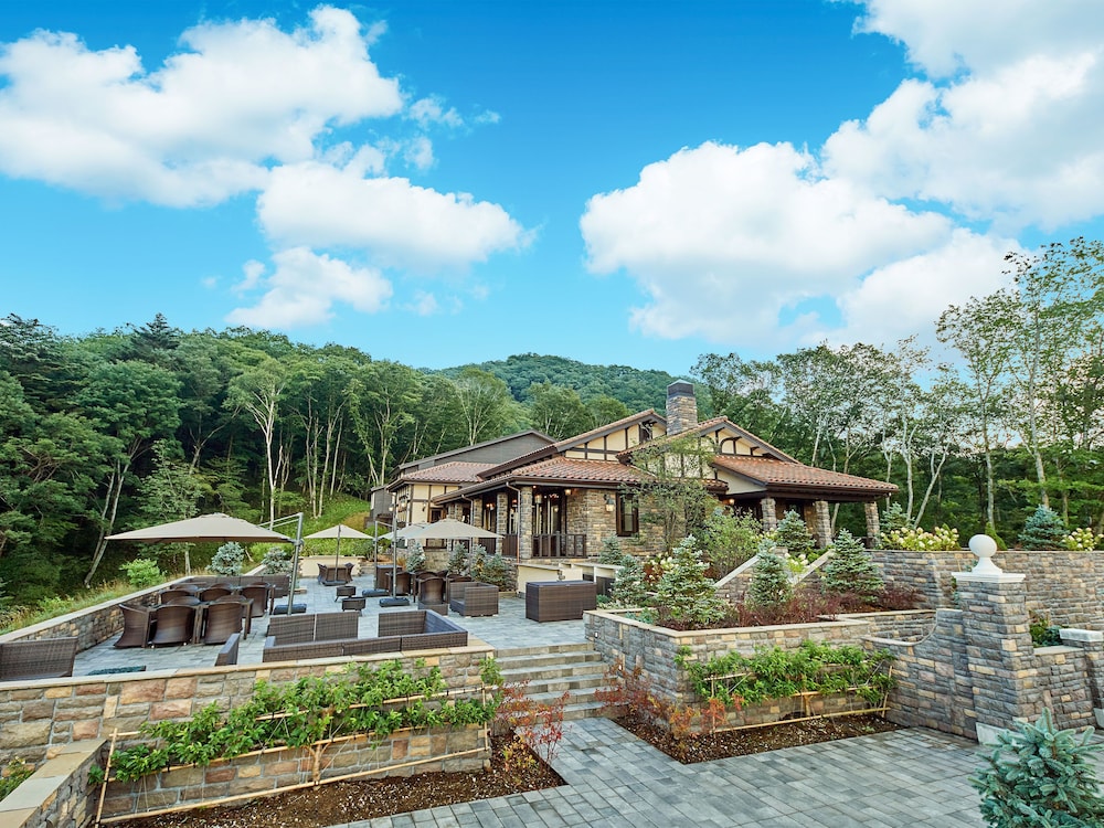 山の上スイート(ツイン) 禁煙 客室2 | ルグラン軽井沢ホテル & リゾート