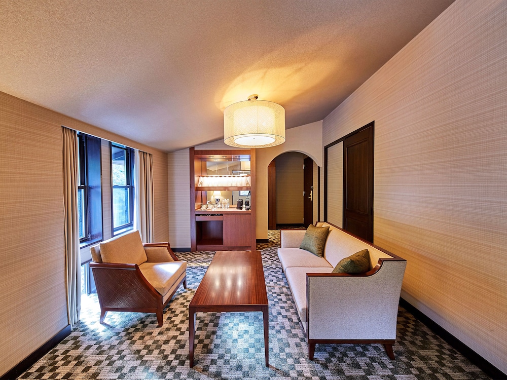 和洋室プレミア 禁煙 (3名様以上に限り、お布団のご用意あり) 客室1 | ルグラン軽井沢ホテル & リゾート