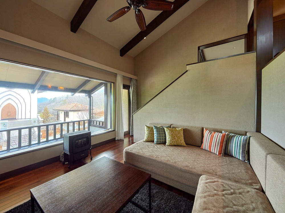 ヴィラスイート(ツイン+エキストラベッド) 禁煙 客室7 | ルグラン軽井沢ホテル & リゾート