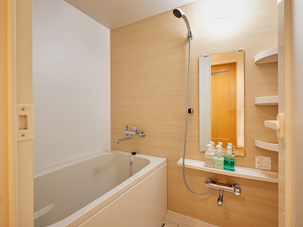 和洋室42平米、禁煙 [1階～3階] バスルームの設備0 | ホテル　むら咲むら