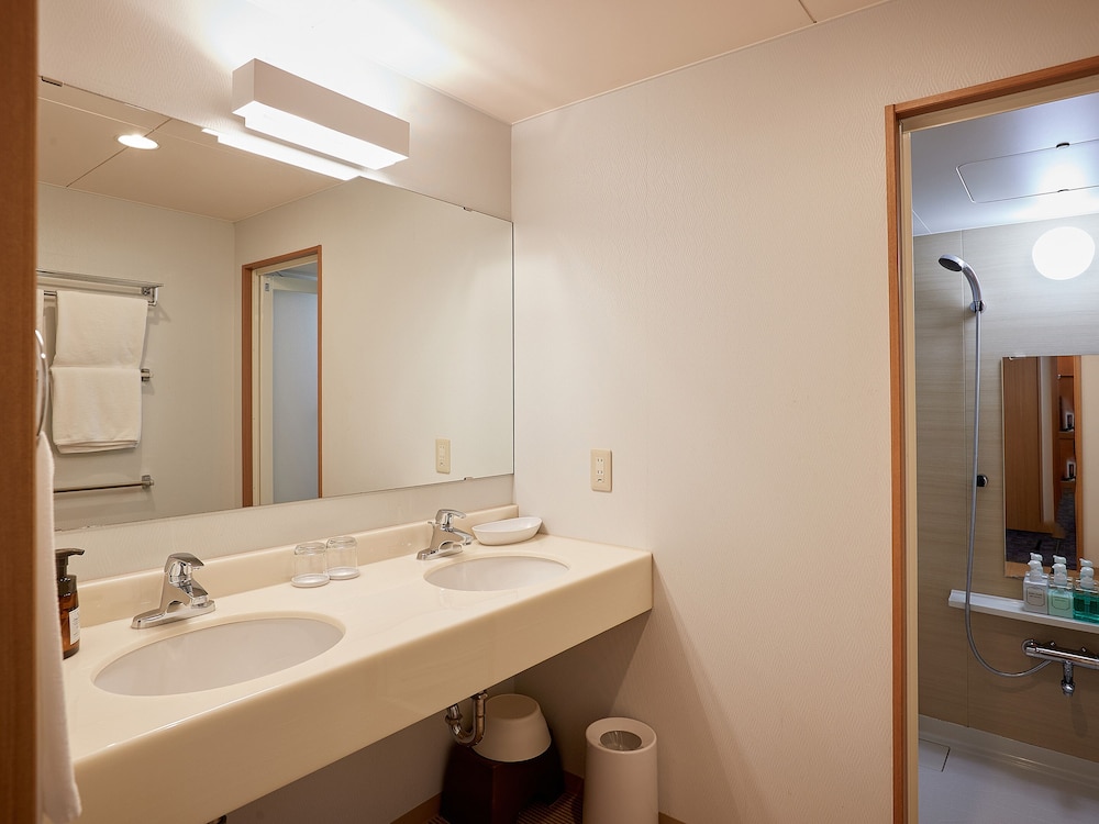 和洋室42平米、禁煙 [1階～3階] バスルームの設備1 | ホテル　むら咲むら