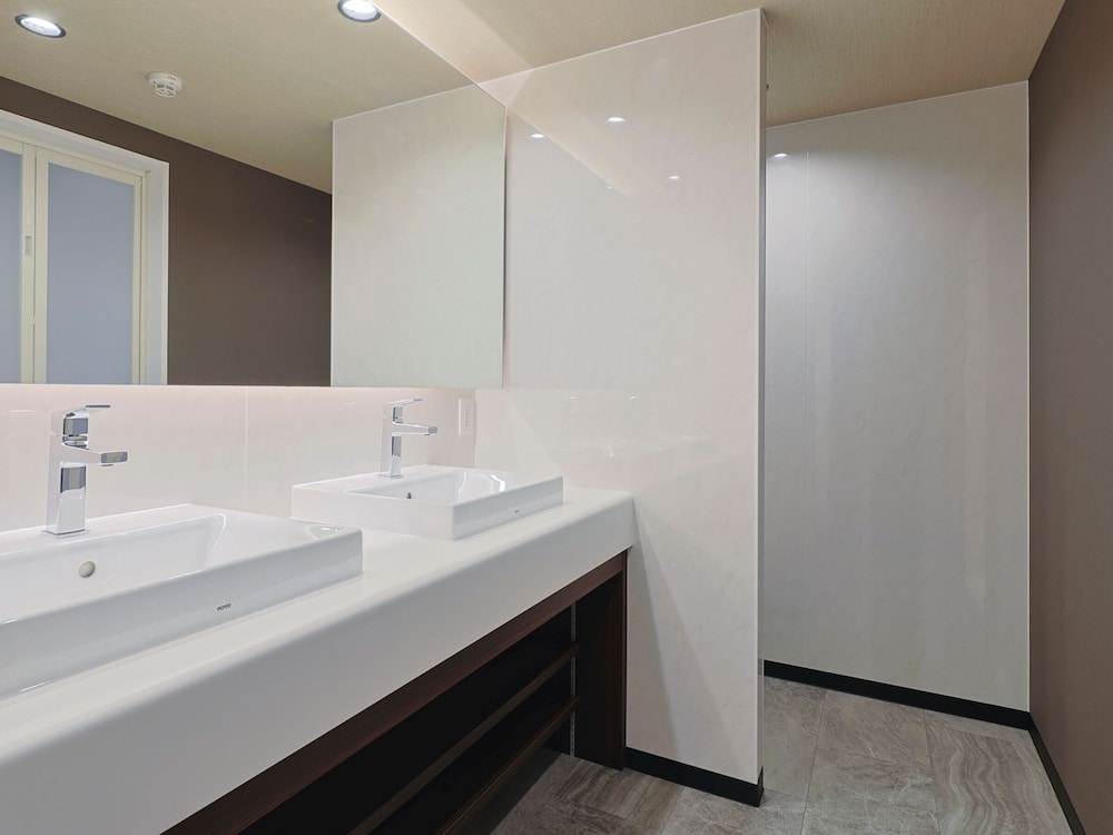 洋室+畳スペース·低層階·13歳以上宿泊可能 (ラウンジ利用付) 禁煙 客室2 | 富士河口湖温泉　時悠々楽游