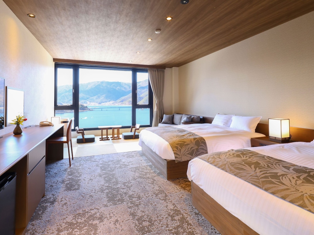 洋室+畳スペース·13歳以上宿泊可能 (ラウンジ利用付) 禁煙 | 富士河口湖温泉　時悠々楽游