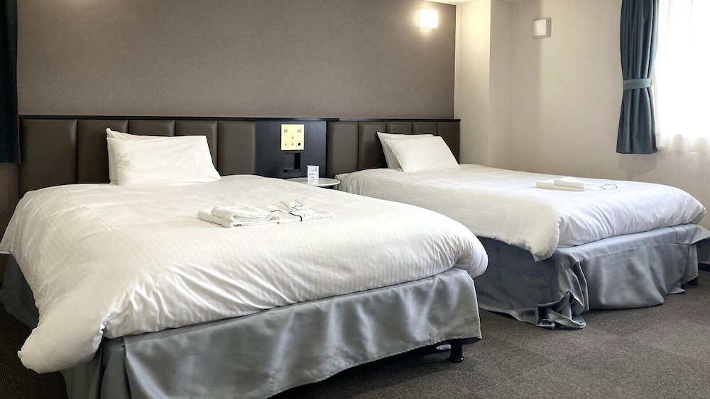 スタンダード ツインルーム 喫煙可 | 白子 ストーリア ホテル