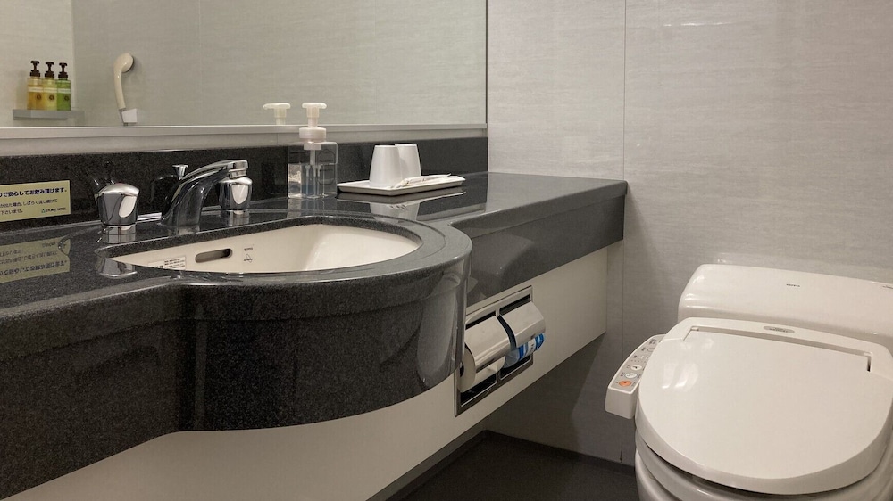 スタンダード ツインルーム 喫煙可 バスルーム0 | 白子 ストーリア ホテル