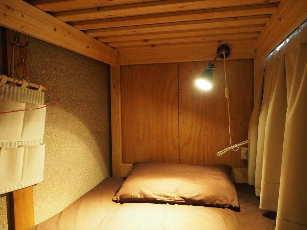 客室1 | 大阪ホステル 邂-KAI- 客室1 | 大阪ホステル 邂-KAI-