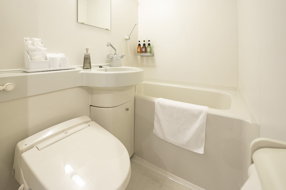 エコノミー ツインルーム 禁煙 バスルーム0 | ホテルアクシアイン大阪上本町