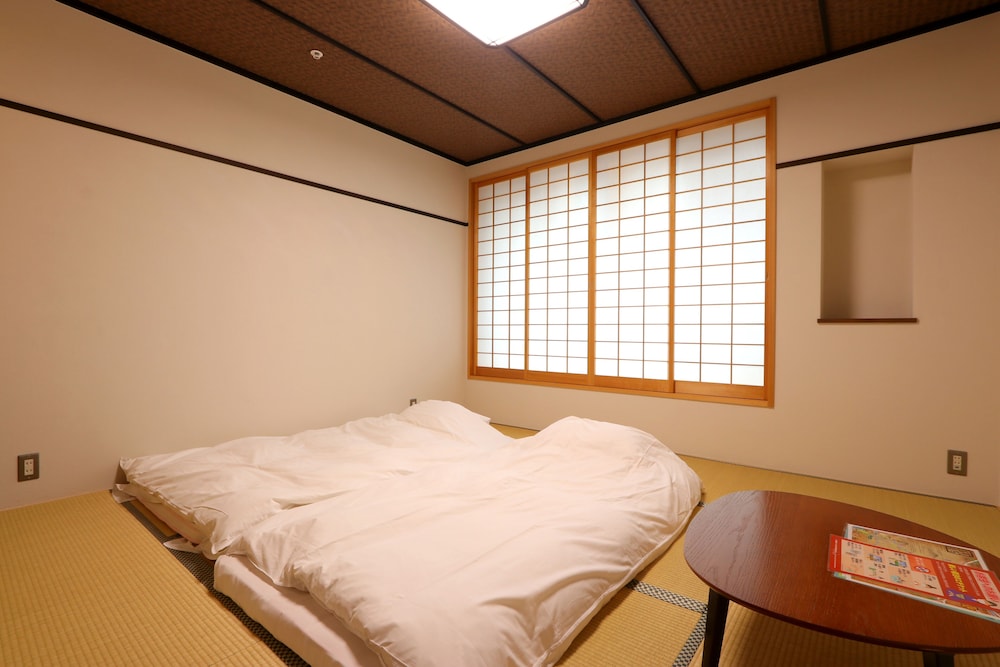 スタンダード トリプルルーム 禁煙 客室4 | 有馬小宿 八多屋