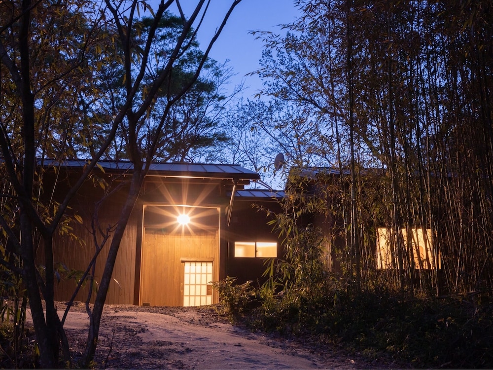 ラグジュアリー ルーム 2 ベッドルーム 禁煙 ガーデンビュー 客室6 | はなれの宿 千の森