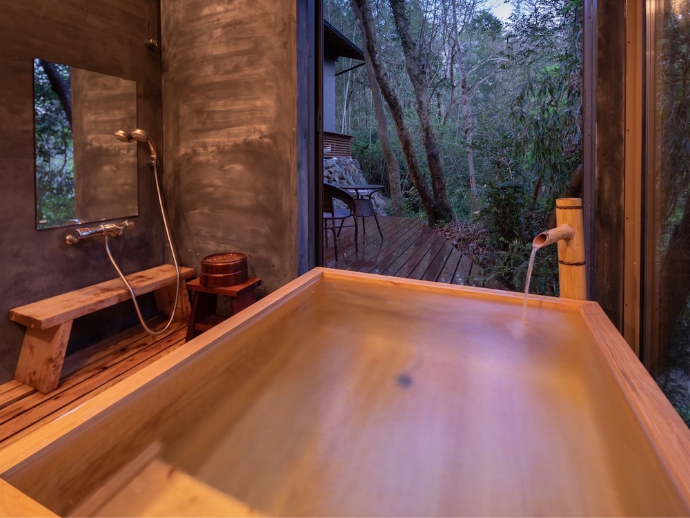 ラグジュアリー ルーム 2 ベッドルーム 禁煙 ガーデンビュー 客室4 | はなれの宿 千の森