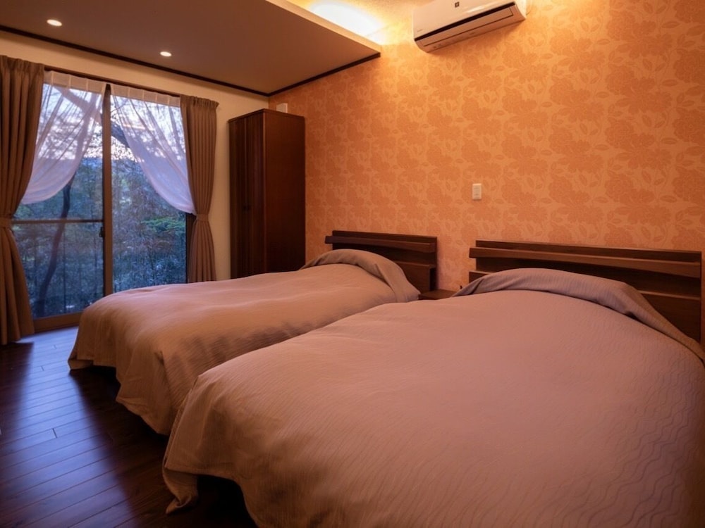 ラグジュアリー ルーム 2 ベッドルーム 禁煙 ガーデンビュー 客室7 | はなれの宿 千の森