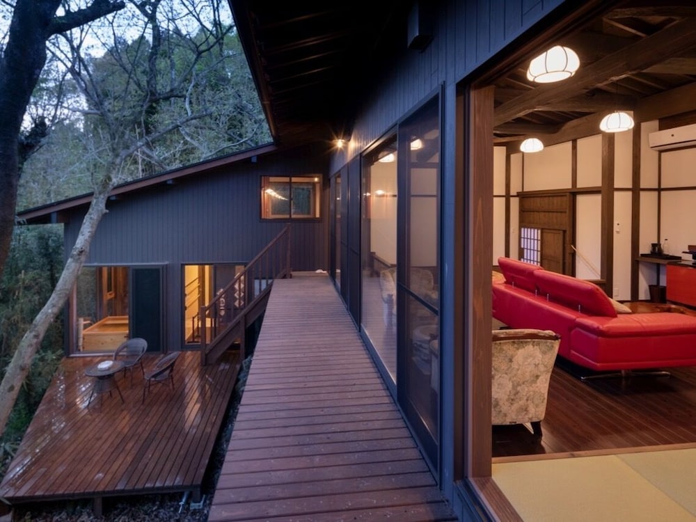 ラグジュアリー ルーム 2 ベッドルーム 禁煙 ガーデンビュー 客室1 | はなれの宿 千の森