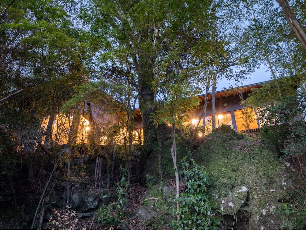 ラグジュアリー ルーム 2 ベッドルーム 禁煙 ガーデンビュー 客室2 | はなれの宿 千の森