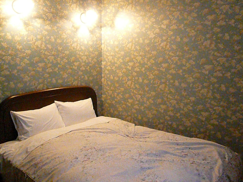 客室1 | ペンション100万本のバラ 客室1 | ペンション100万本のバラ