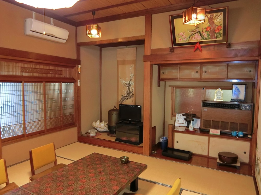 和室 10畳 客室2 | 山荘なぎさ