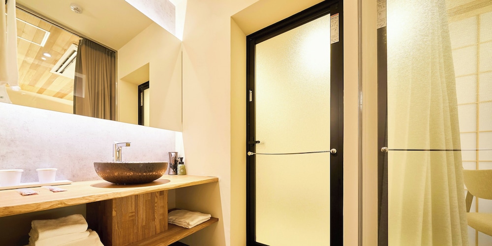 スーペリアツインルーム 庭付き 客室28 | 枳殻の杜（Kikoku no mori）