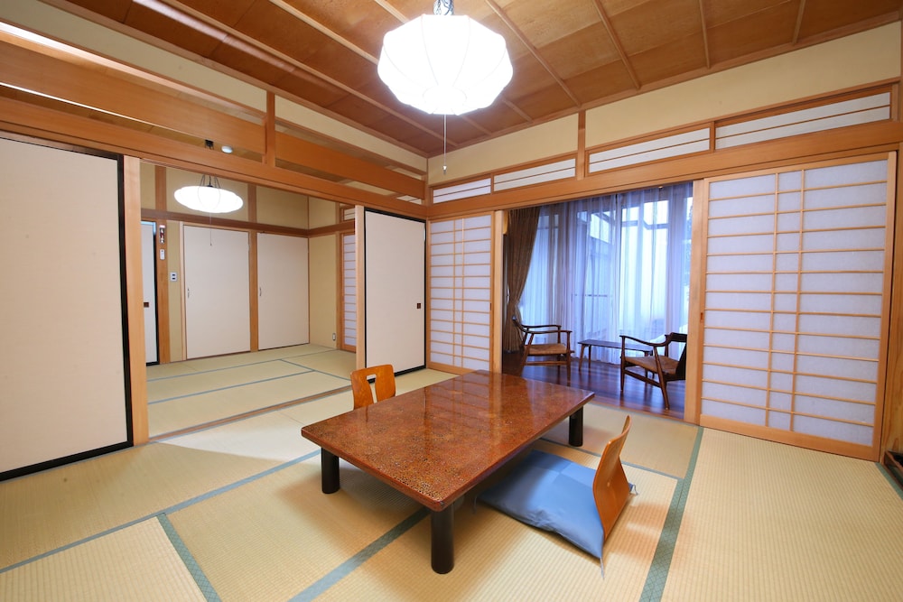 水芭蕉 和室8畳+6畳, 禁煙 客室2 | 華灯りの宿 加命の湯