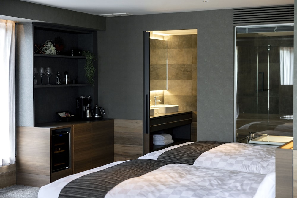 [Corner Suite] with tatami space-Zen Nook- (70㎡) 禁煙 客室3 | ロイヤルチェスターナガサキ ホテルアンドリトリート