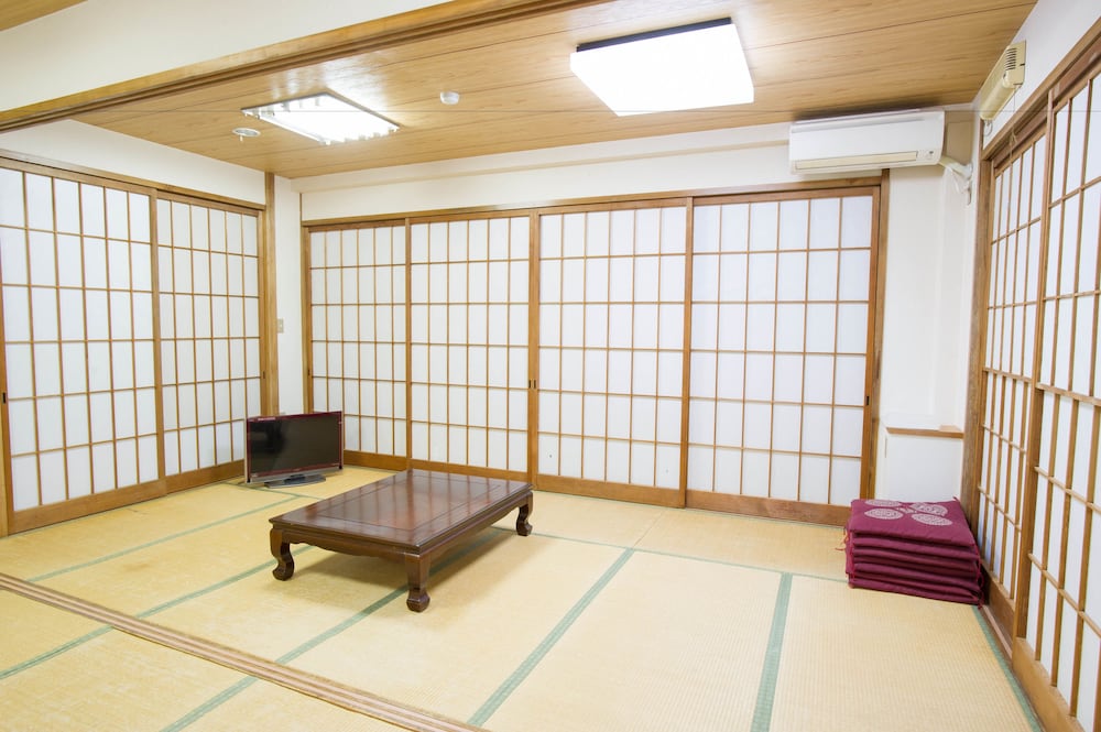 客室1 | 駅前山小屋 A-yard 客室1 | 駅前山小屋 A-yard