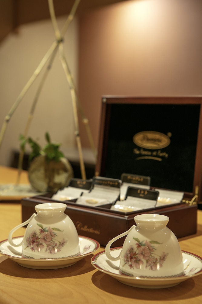 ロビーラウンジ1 | 頼朝の湯 本陣