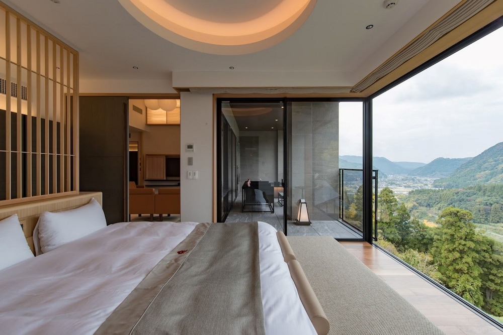 [温泉露天風呂付・別邸 鶯宿和洋室] (スイート) [禁煙] | 奥日田温泉 うめひびき