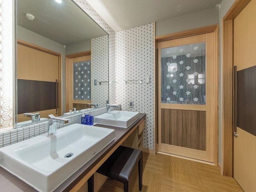 【シャワー付・本館和洋室】七折 グリーンパークビュー【禁煙】 バスルーム0 | 奥日田温泉 うめひびき