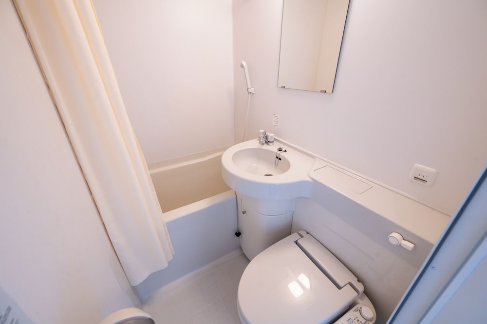 ダブルルーム 喫煙可 バスルーム0 | かごしま第一ホテル鴨池店