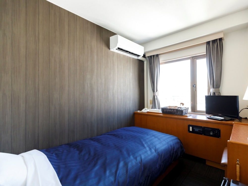 セミダブルルーム 禁煙 : タバコ × 客室1 | 宮崎ライオンズホテル