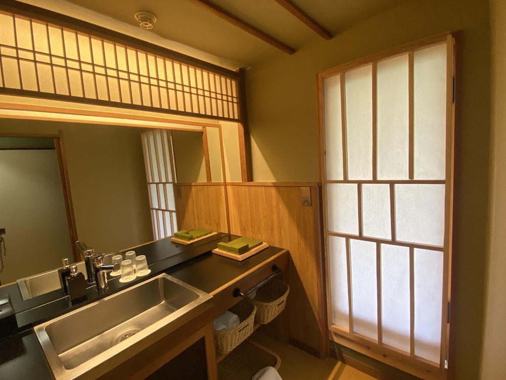 おまかせ部屋／禁煙 客室1 | 若松 箱根湯河原