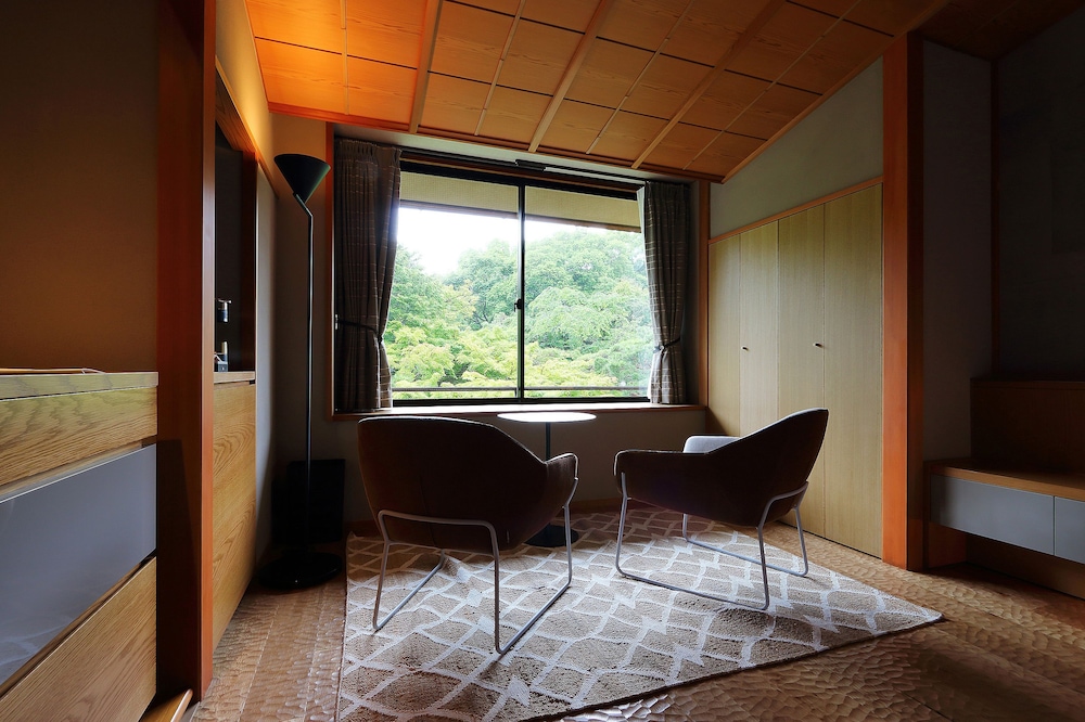 204 客室の設備とサービス0 | 南禅寺参道 菊水