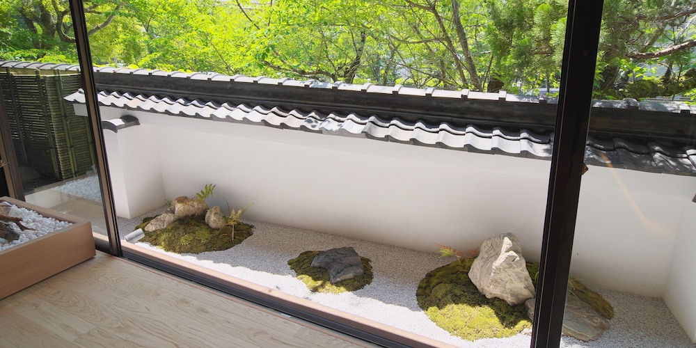 102 客室4 | 南禅寺参道 菊水