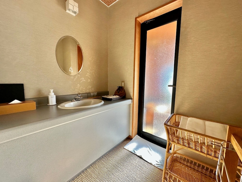「1階和室」スタンダード和室 リバービュー 禁煙 バスルーム0 | 城崎 円山川温泉 銀花