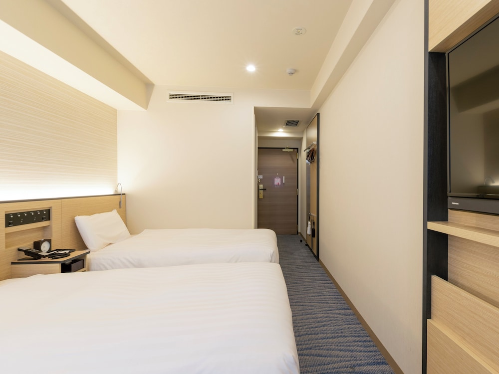 スタンダード ルーム シングルベッド 2 台 禁煙 客室1 | コンフォートイン京都四条烏丸