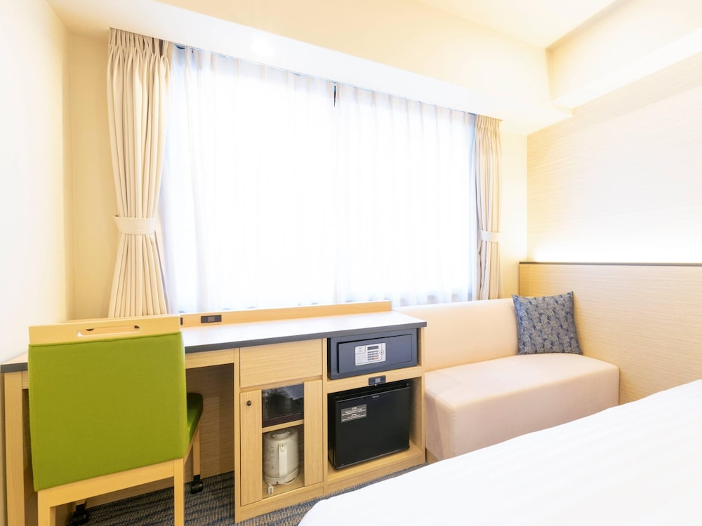 スタンダード ルーム シングルベッド 2 台 禁煙 客室5 | コンフォートイン京都四条烏丸