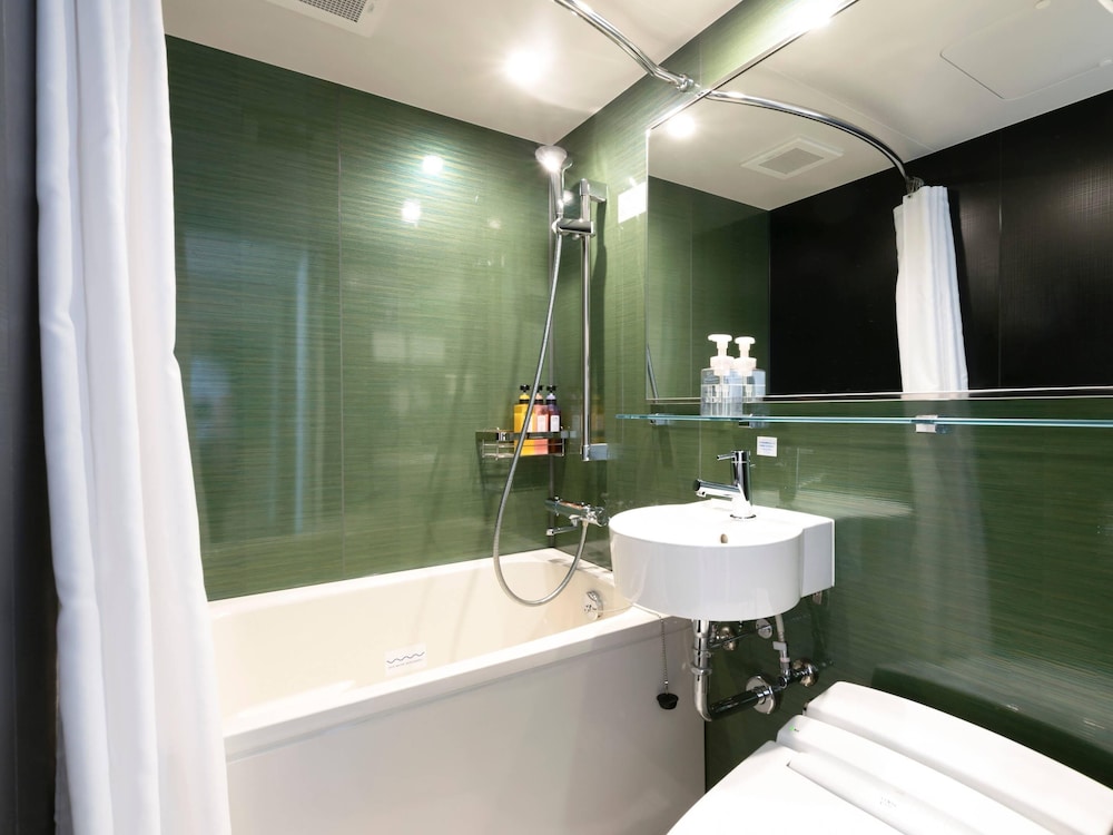 スタンダード ルーム シングルベッド 2 台 禁煙 バスルーム0 | コンフォートイン京都四条烏丸